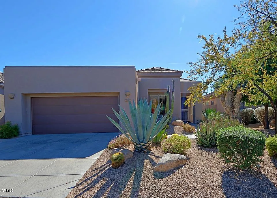 7125 E Canyon Wren Cir