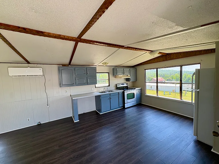 163 Ramsey Blvd SE — Photo 5