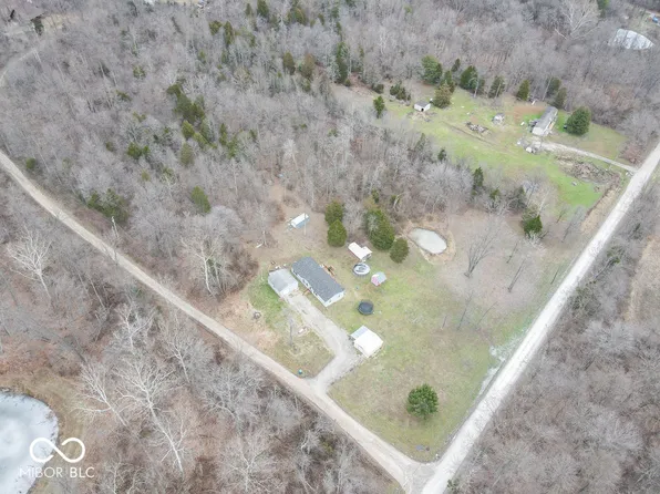 4518 Autumn Hills Dr, Spencer, IN 47460