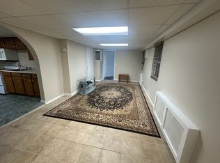 5 Kingsley Rd #A, Huntington, NY 11743