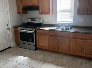 144 John St #2W, Fall River, MA 02721