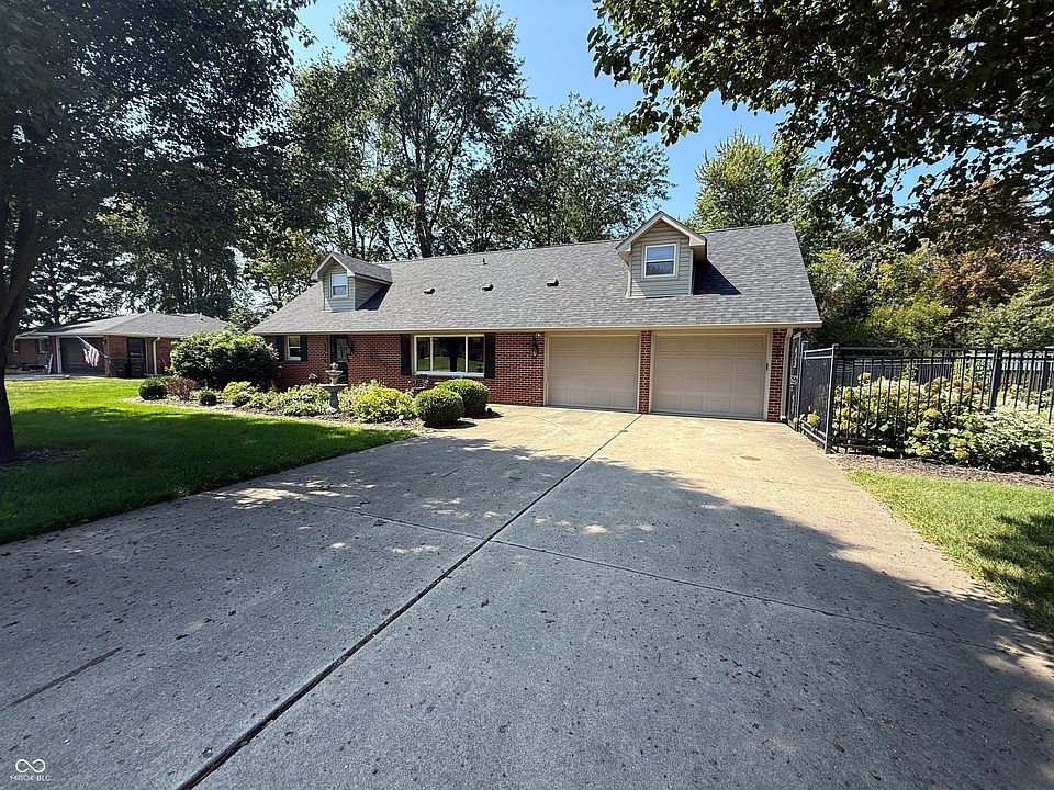 1st image of 8935 N Mark Dr