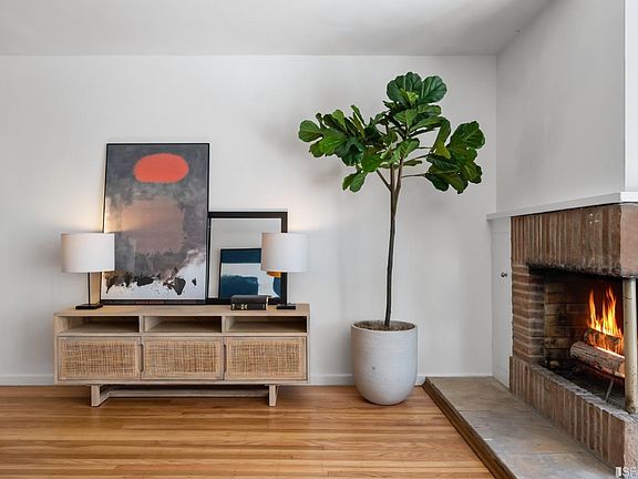 4th image of 1230 Clay St APT 202