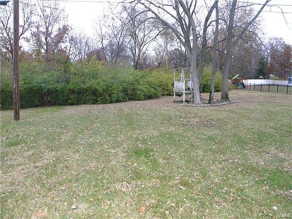 4th image of 8908 Crest Oak Ln