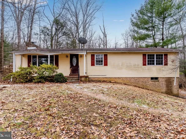 36 White Oak Dr, Carlisle, PA 17015