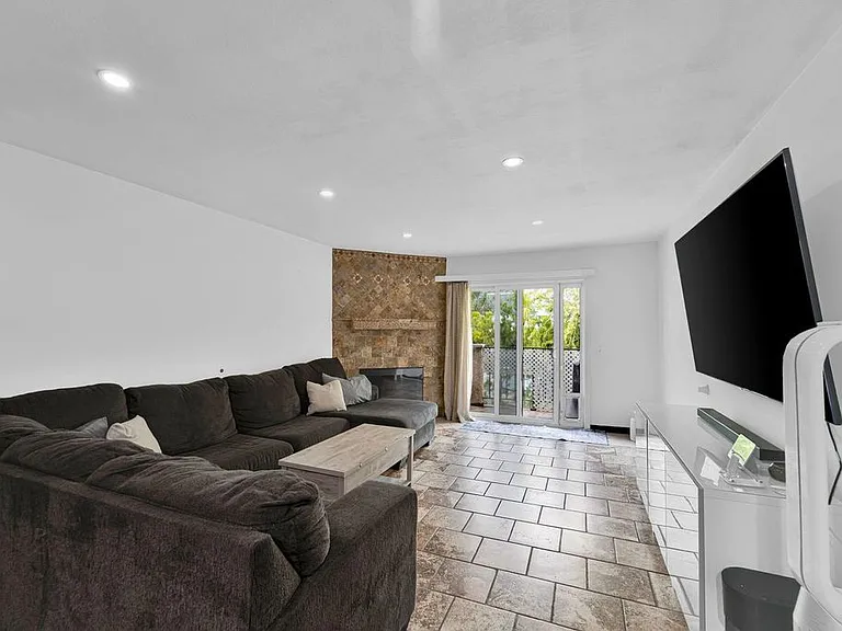 1256 Patricia Ave #15 — Photo 18