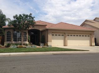 8376 N Shallot Way, Fresno, CA 93720