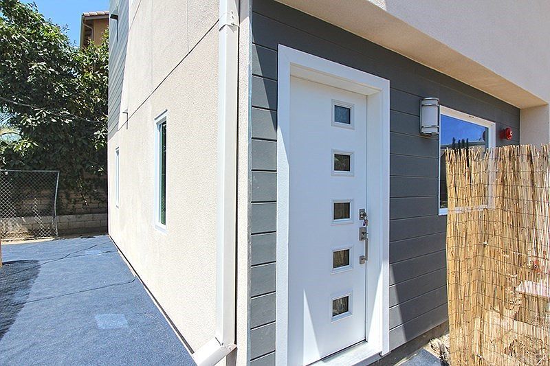 1st image of 6834 De Celis Pl