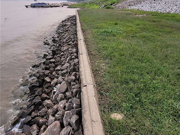 2nd image of 5101 & 5103 Stoneview Drive