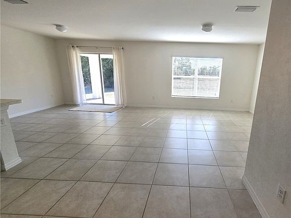 5th image of 1814 NE 40th Ln