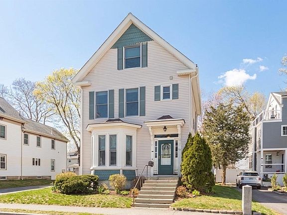 3rd image of 52 Washington St