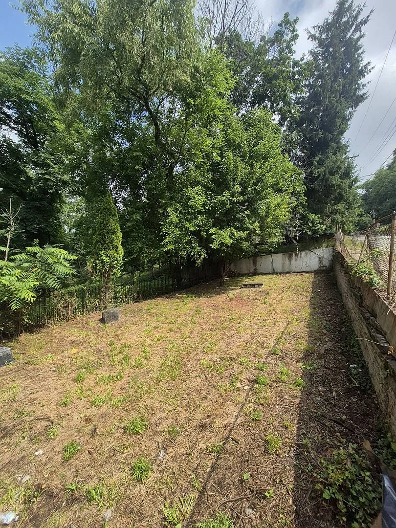 6 bed, 2713 sqft, $2,195 — Photo 4