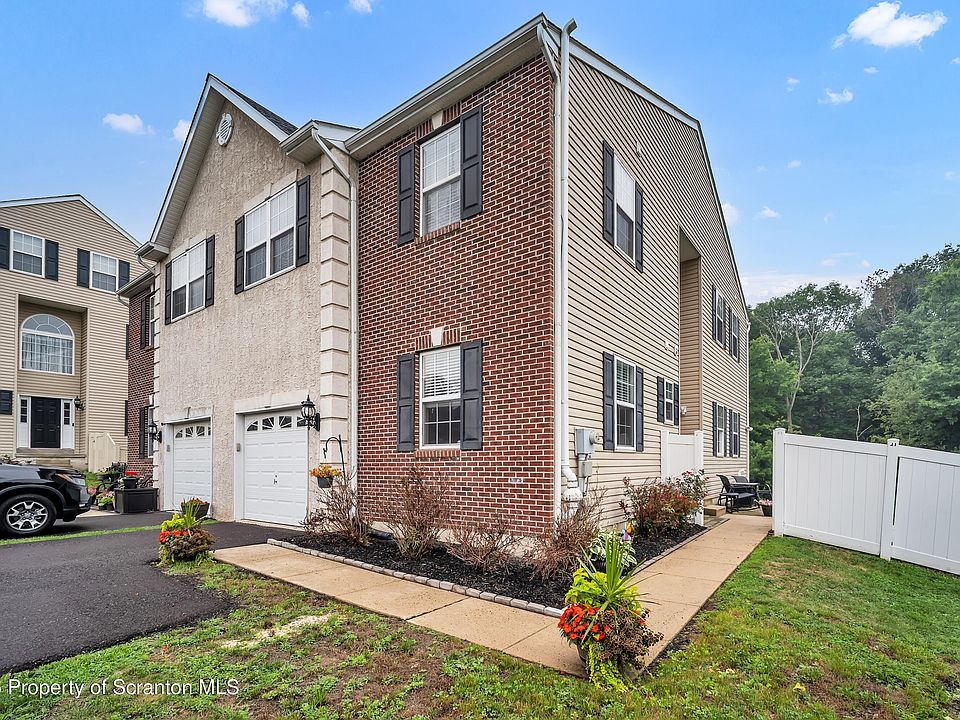1st image of 226 Clarkdale Ln