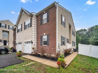 226 Clarkdale Ln, Gilbertsville, PA 19525