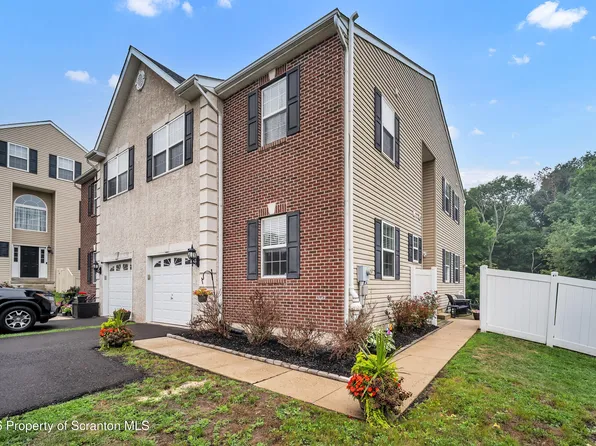 226 Clarkdale Ln, Gilbertsville, PA 19525