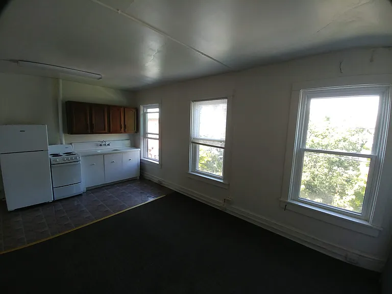 34 E Walnut St #C — Photo 20