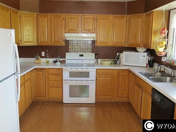 5th image of 4012 Prestwick Pl