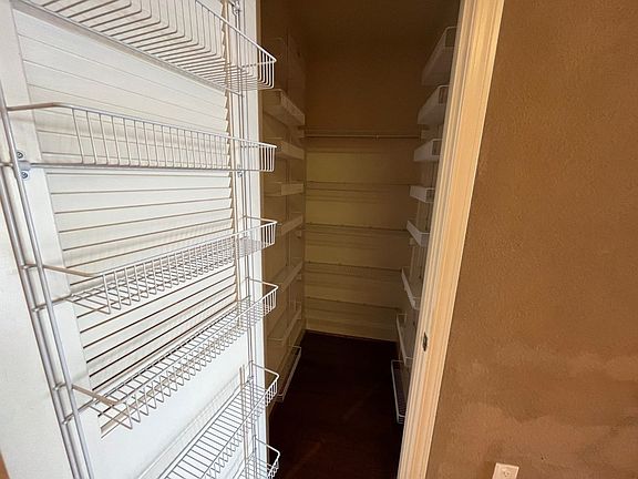 5th image of 1556 Brunswig Ln