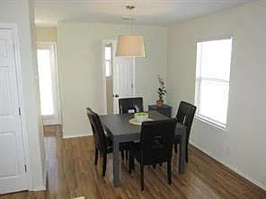 3 bed, 2.5 bath, 1420 sqft, $2,795 — Photo 3