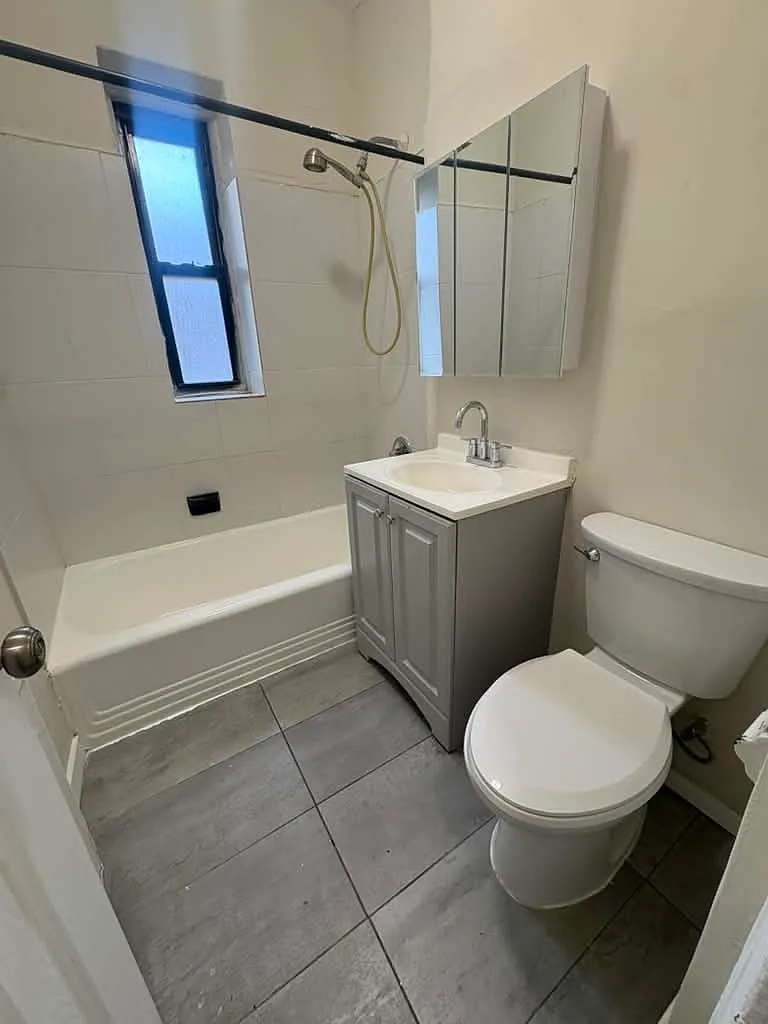2 bed, $1,895 — Photo 2