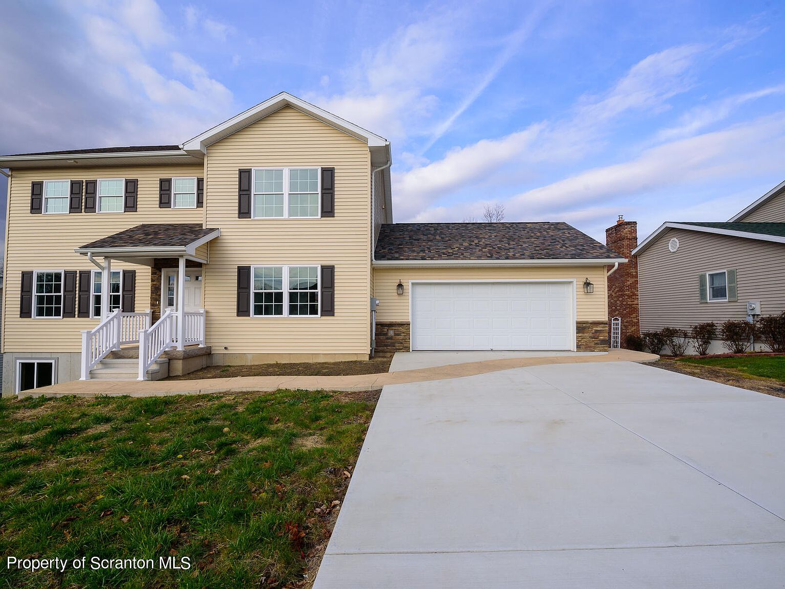 1221 Tonwin St, Archbald, PA 18403 Zillow