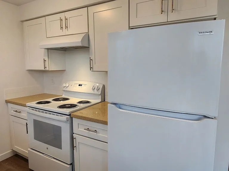 Greenwood Apartments — Photo 21
