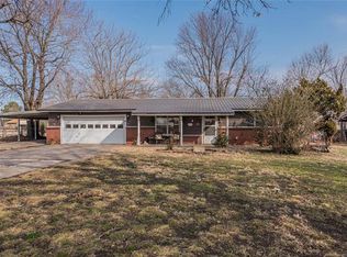 28819 E 750th Rd, Wagoner, OK 74467