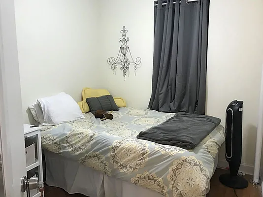 Rented by Salon Realty Corp | media 5