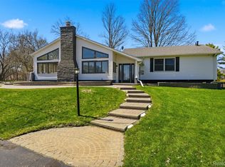 8636 Tindall Rd, Davisburg, MI 48350