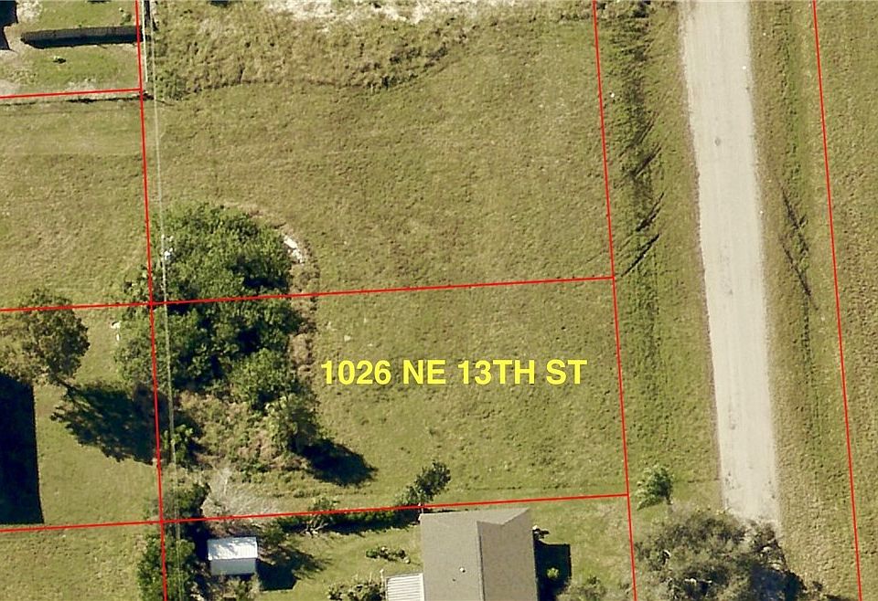 1st image of 1026 NE 13th St