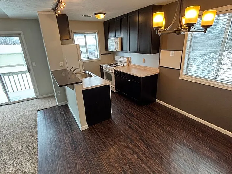 4601 Stauffer Ave SE — Photo 2