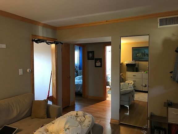 5th image of 6052 N Melvina Ave