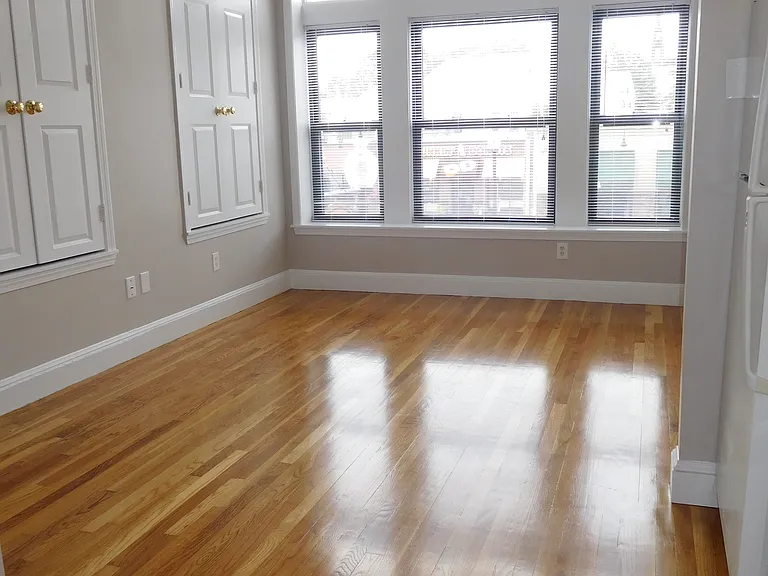365 Washington St — Photo 5