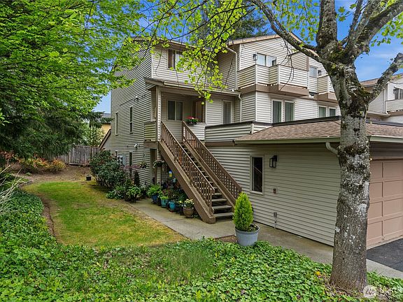 3rd image of 4701 NW Walgren Drive #A201
