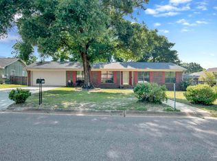 7630 Le Grande Dr, Pensacola, FL 32514