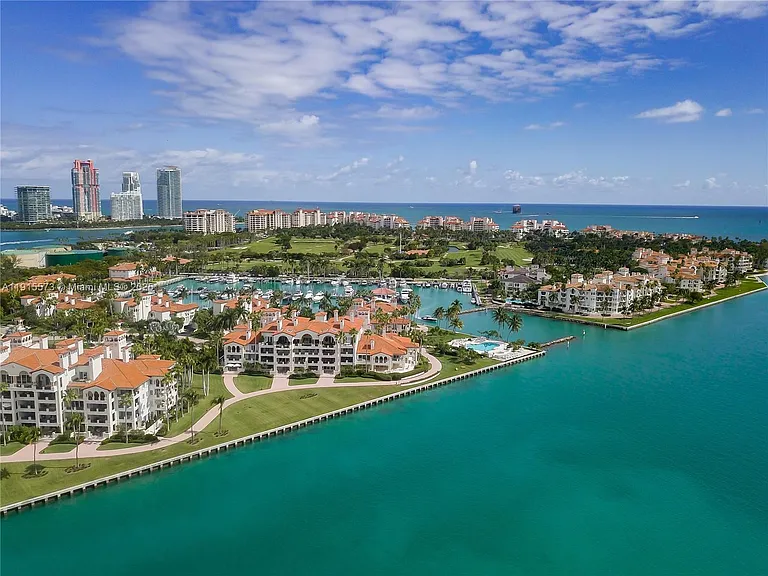 4924 Fisher Island Dr #4924 — Photo 58
