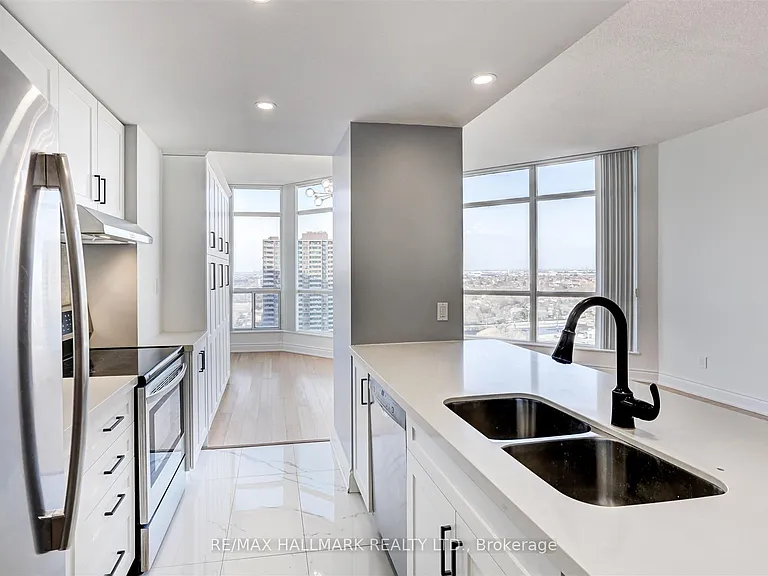 5 Rowntree Rd #Penthouse 1916 — Photo 14