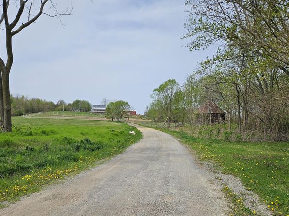 40700 63rd St, Bangor, MI 49013