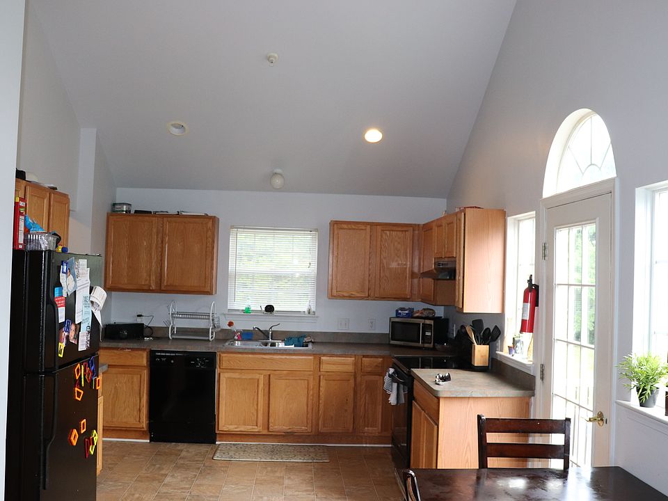 1st image of 9535 Lakeside Dr