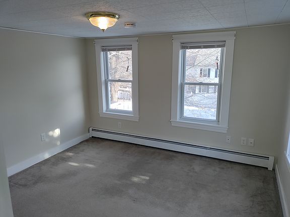 4th image of 143 Chestnut St #2