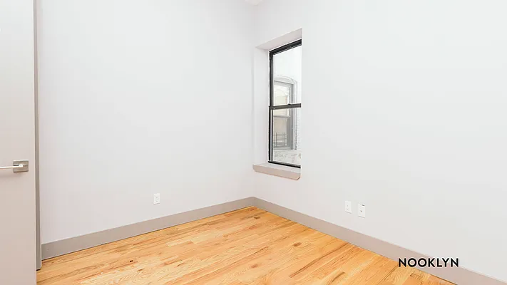 Rented by Nooklyn NYC LLC | media 32
