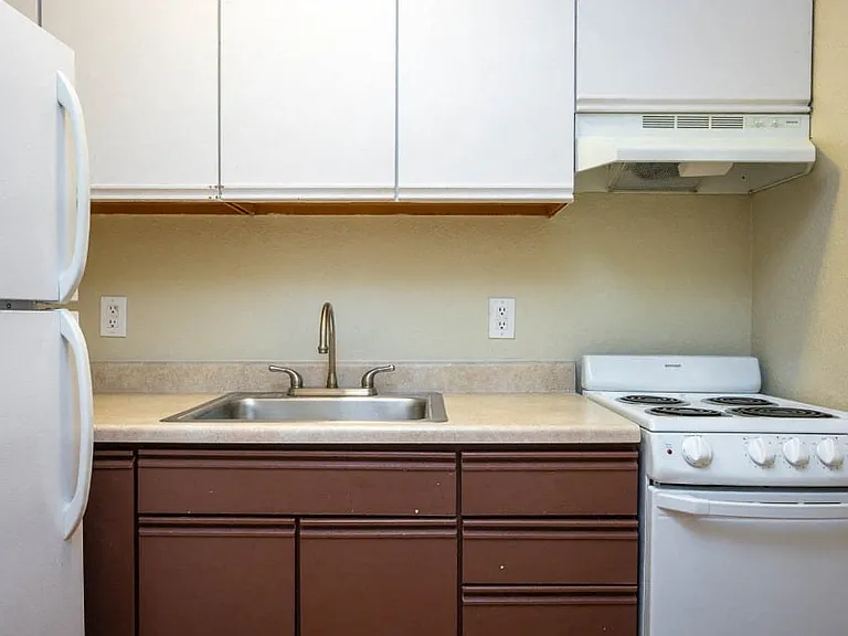 Maurice Dear Apartments — Photo 11