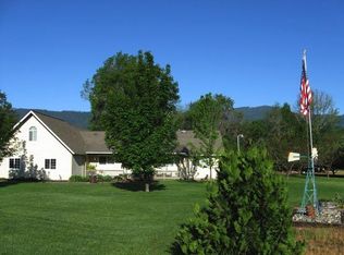 7101 E Evans Creek Rd, Rogue River, OR 97537