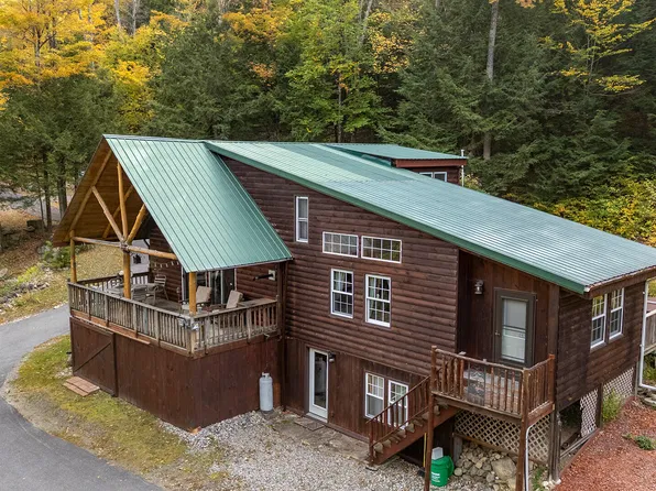 145 Twin Brooks Dr, Elizabethtown, NY 12932