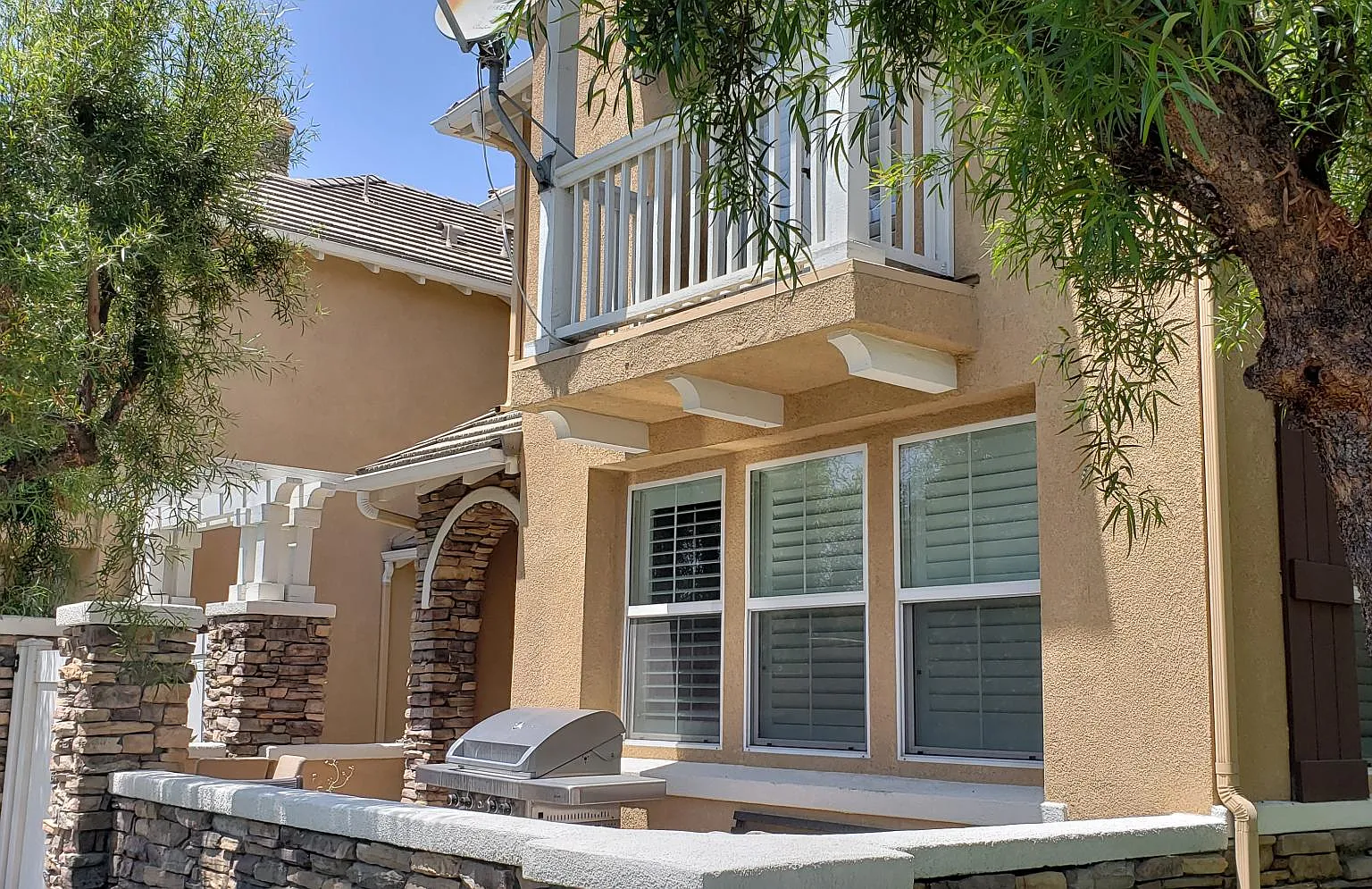 3 bed, 1547 sqft, $3,350 — Photo 2