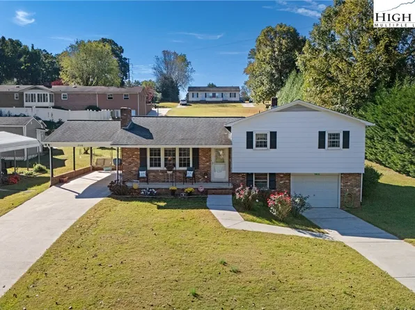 2598 Conner Circle, Lenoir, NC 28645