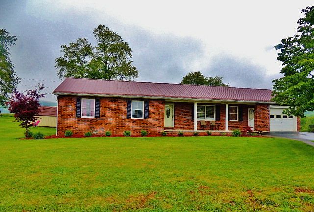 1st image of 398 Rogers Cir