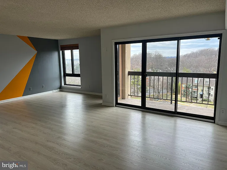 807 N Howard St #414 — Photo 14