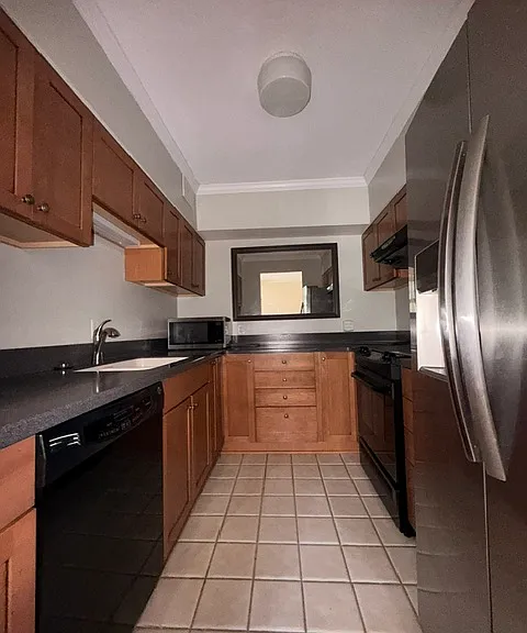 619 King St #201 — Photo 6
