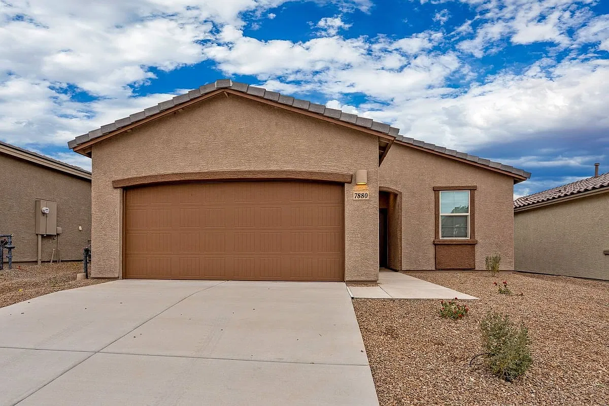 7880 South Ivy Hollow Avenue Tucson AZ 85757 — Photo 1